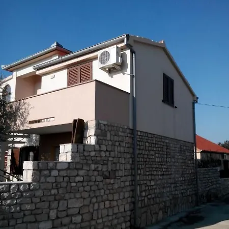 Anastazija 아파트 닌